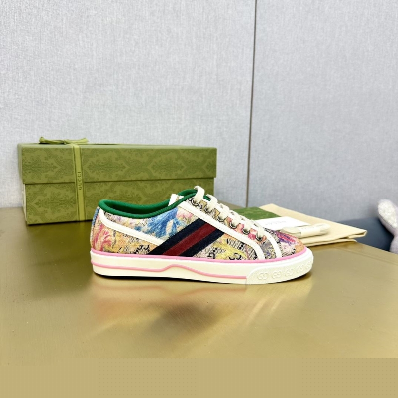 G*u*i casual shoes